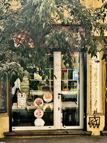 Excelente Local Comercial En Calle Merced