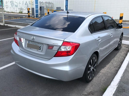 Imagem 2 de 8 de Honda Civic 2013 1.8 Lxl Flex Aut. 4p
