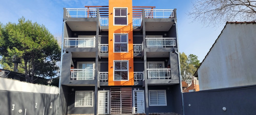 Venta Dto 2 Ambientes 2° P C/ Terraza Propia - Estacionamiento - Costa Azul