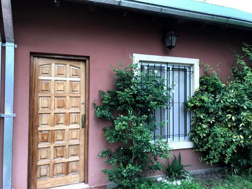 Imagen 1 de 11 de Dúplex En Venta En Pilar