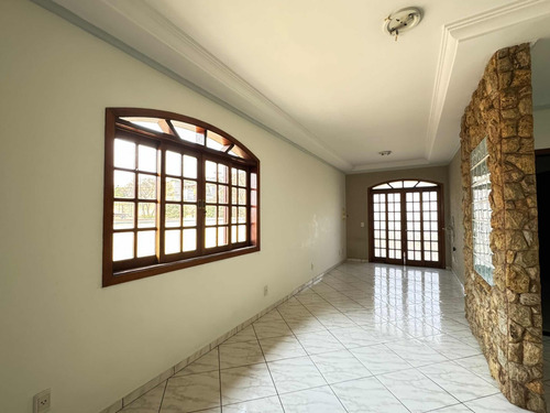 Sobrado Comercial E Residencial Para Locacao Em Valinhos