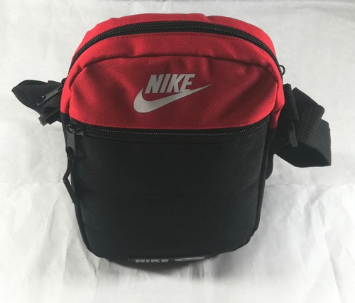 Imagen 4 de 6 de Morral Marca Deportiva Porta Tablet iPad Hasta 7 Parche