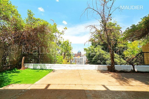 Casa En Venta De 3 Dormitorios En Las Condes