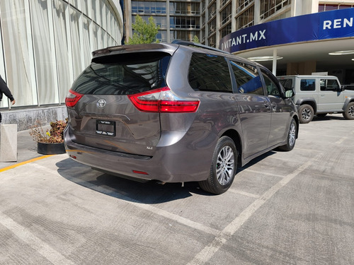 Toyota Sienna 3.5 Xle At