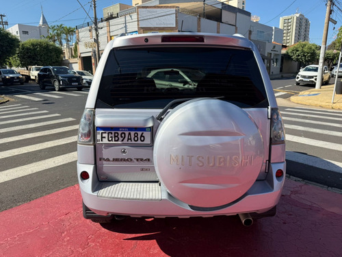 Mitsubishi Pajero TR4 2.0 4x2 Flex Aut. 5p