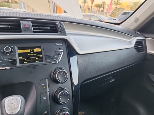 Mahindra Kuv100 1.2 Elite Mt 2021