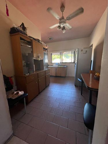 Venta. Casa 4 Amb + Dpto 3 Amb C/ Terraza + Local. Zona Comercial. Villa Celina.
