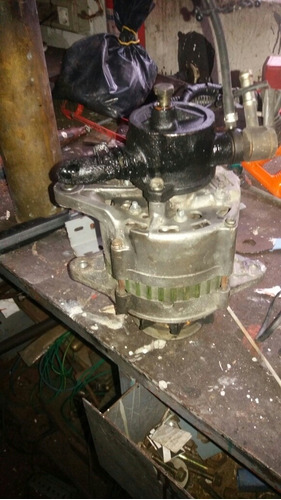 Alternador Con Nomba De Vacio De Nissan D21