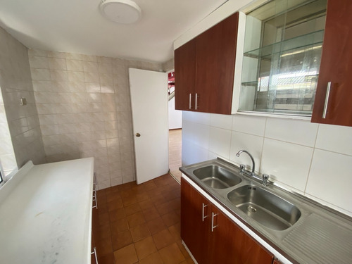 Buena Casa Con Depto Interior, Sector Los Condores Thno
