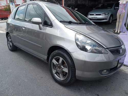 Imagem 2 de 10 de Honda Fit 2004