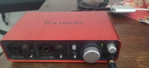 Placa Interfaz De Audio Focusrite Scarlett 2i2 2.ª  Gen