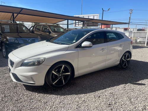 Volvo V40 T4 1.6 RDESIGN