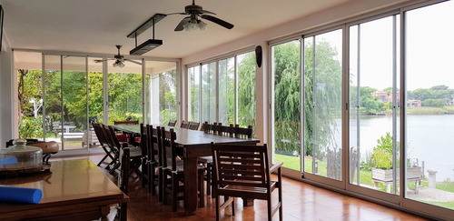 Venta Casa En 2 Lotes San Isidro Labrador Al Agua