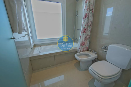 Venta Apartamento 4 Dormitorios Veramansa
