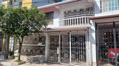 Vendo Casa De 2 Pisos- 4 Niveles Barrio Alcazares Villavicencio