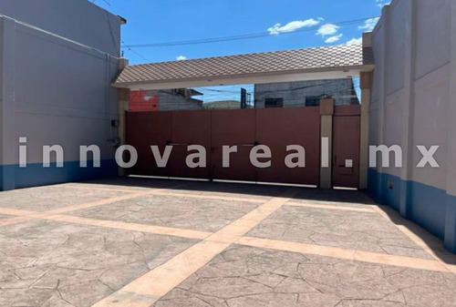 Bodega Comercial En Atizapán Centro
