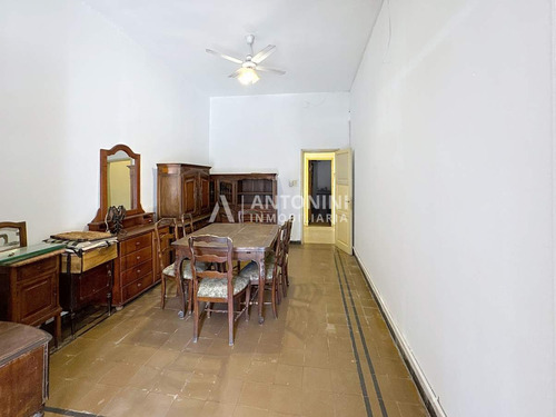Local, Casa Y Departamento En Venta Sobre Av. Bv. Los Granaderos
