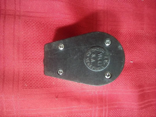 Imagen 2 de 3 de Conector Macho De Corriente Electrica De 220 V