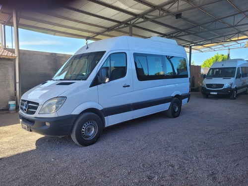 Imagen 8 de 13 de Mercedes-benz Sprinter 2013 2.1 415 Combi 3665 150cv 15+1 Te