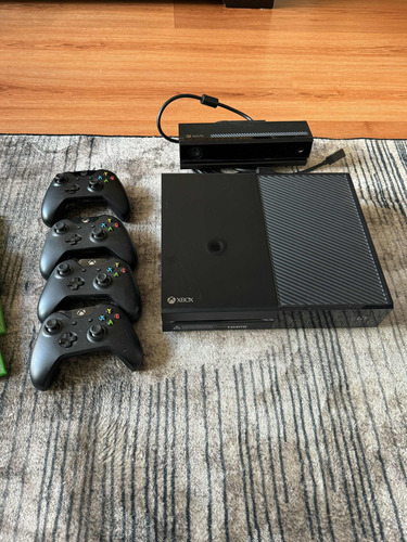 Xbox One + 4controles + Kinect + 7 Juegos