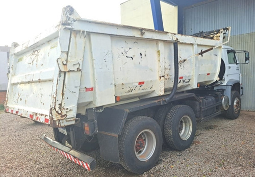 26-220 6x4 3-eixos 2p Caçamba 15 M3