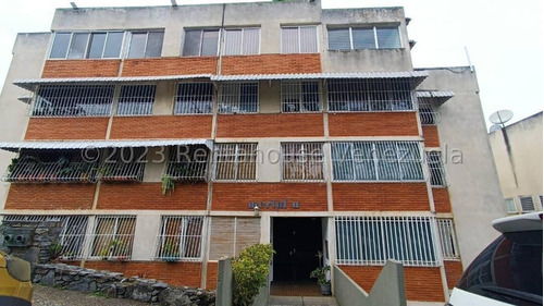 Apartamento En Venta Lomas De La Trinidad 24-20132