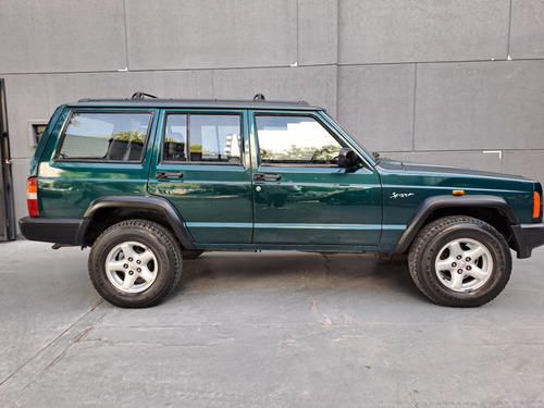 Jeep Cherokee 2.5 Sport