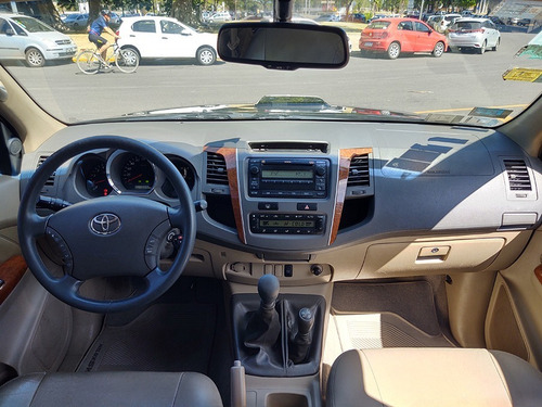 Imagen 23 de 25 de Toyota Sw4 2011 Srv 4x4 7 Asientos Hilux Abasto Motors
