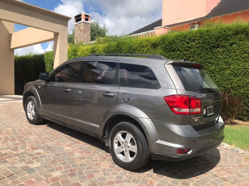 Imagen 3 de 8 de Dodge Journey