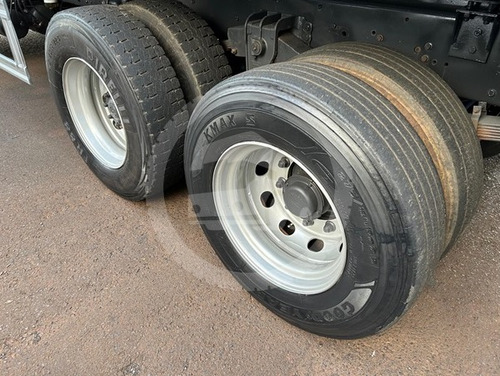 Iveco Tector 240e28 6x2 Caçamba Nova -13/14- Naves Seminovos