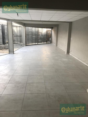 Venta De Local Sobre Acceso Oeste Km32 - Moreno