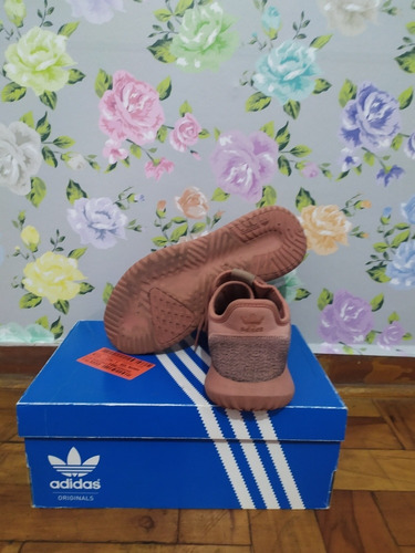 Tênis adidas Semi Novo