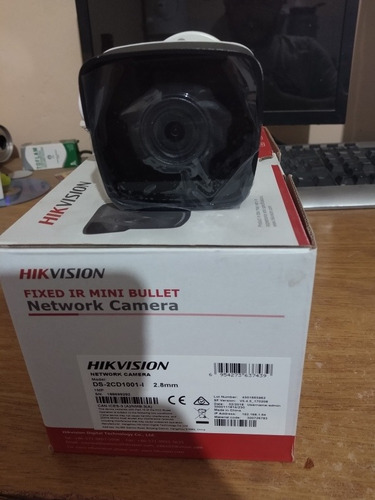 Cámara Ip Hikvision Bullet 1mpx Hd Ds-2cd1001-i 2.8mm Full