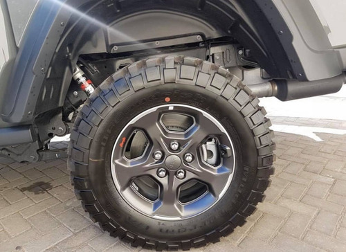 Imagen 7 de 15 de Jeep Gladiator Rubicon 3.6 V6 4x4 286cv Sting Grey As