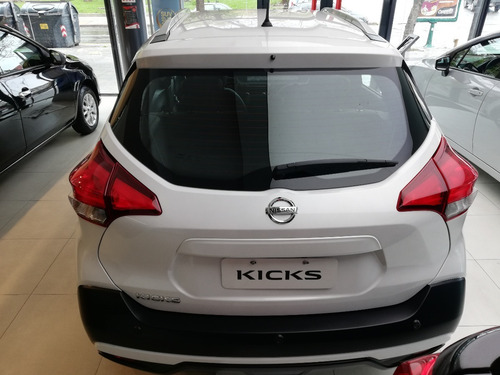 Nissan Kicks Advance Cvt*