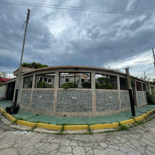 Casa De Esquina En Ventaciudad Alianza Equipada. An