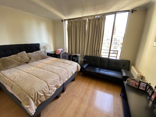 Departamento En Venta De 1 Dorm. En Santiago