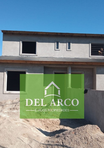 Imagen 1 de 6 de Triplex En Construccion - Calle 8 N° 8125 - Mar Del Tuyu