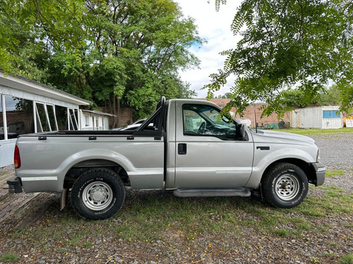 Ford F-100 3.9 Cab. Simple Xl Plus Mp3+4x2