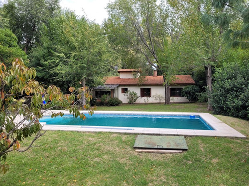 Imagen 21 de 24 de Casa. Jardín. Pileta. Cruz Chica