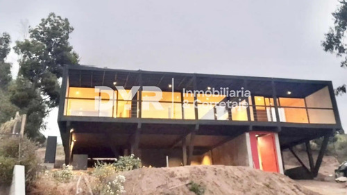 Casa Con 3 Habitaciones Y 2 Baños