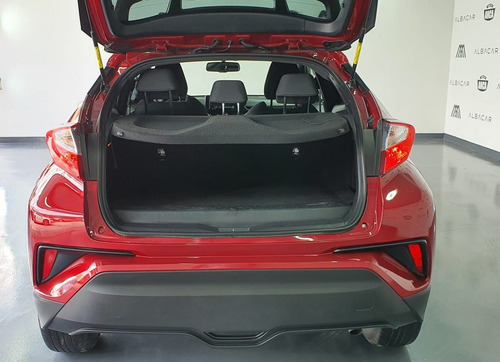 Imagen 8 de 15 de Toyota C-hr 2019 2.0 Base Cvt