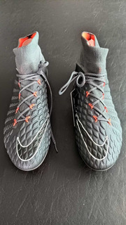 nike hypervenom grises