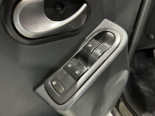 Renault Sandero 1.6 STEPWAY 16V FLEX 4P AUTOMÁTICO