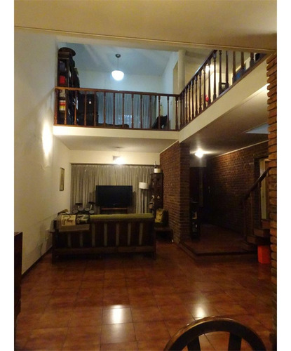 Es Una Señora Casa Y Se Vende A Valor Lote