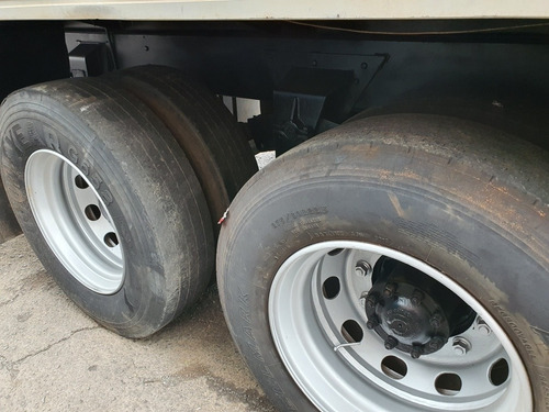 Volks Wagen 17300