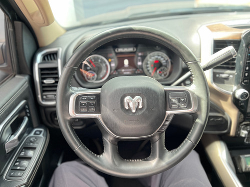 RAM Ram 3500 6.7 Laramie Cab. Dupla 4x4 Aut. 4p