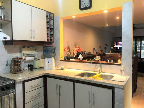 Casa En Ph De 3 Dormitorios