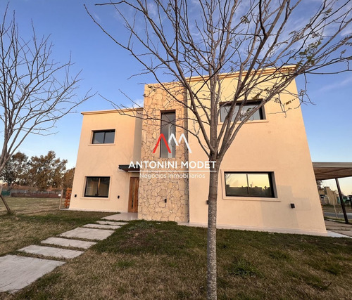 Imagen 2 de 18 de Antonini Modet - Casa En Alquiler En Santa Emilia