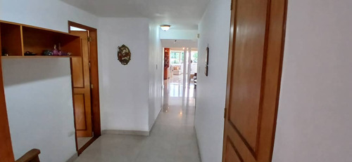 Venta De Cómodo Ph Dúplex En Santa Paula.